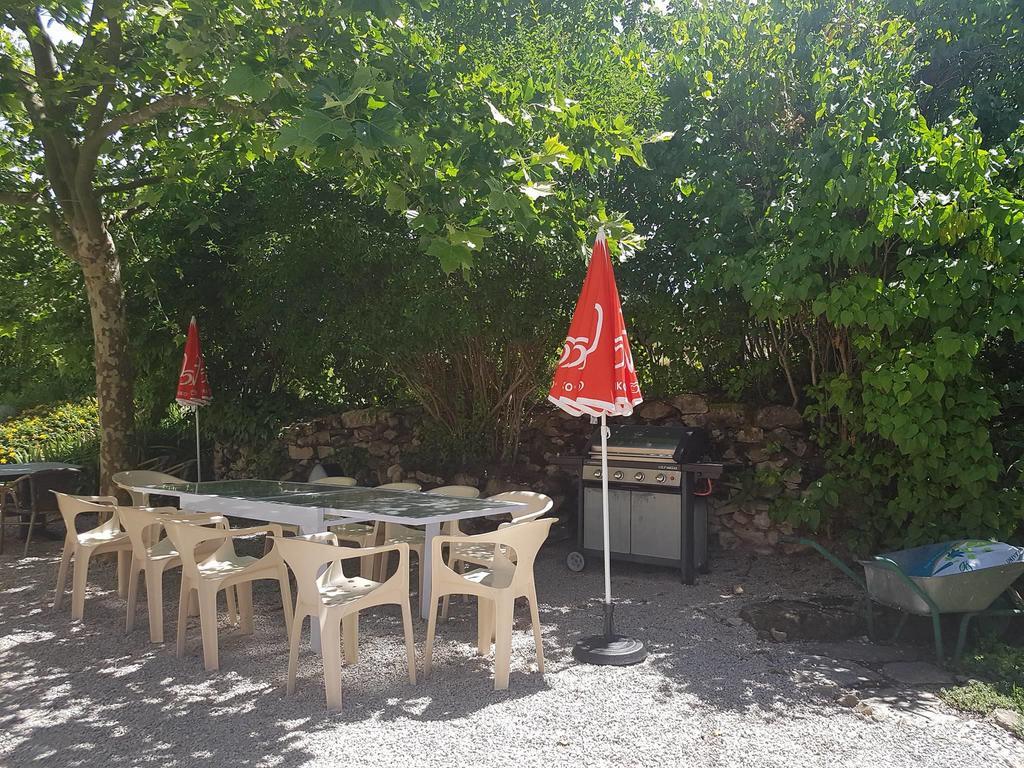 Vila La Magnanerie Niozelles Exteriér fotografie