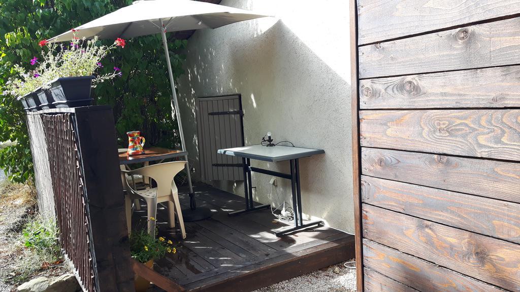 Vila La Magnanerie Niozelles Exteriér fotografie